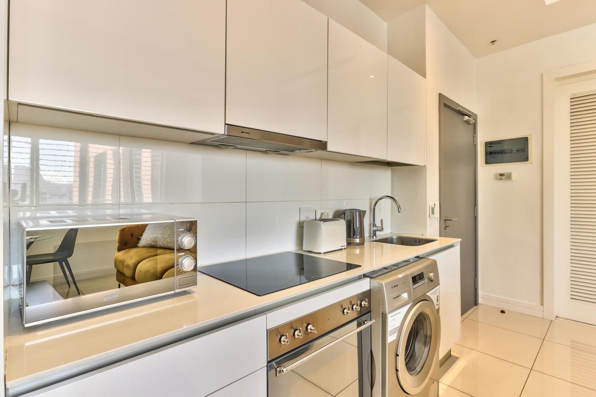 Urban Oasis Suite- Modern Comfort Meets Lux Apartamento *